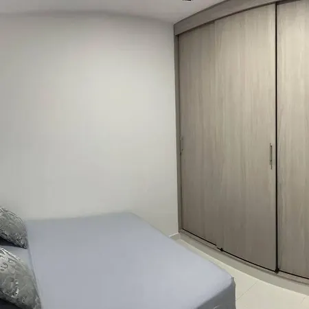 Apartamento Muy Cerca Al Mar De 3 Apartamento *