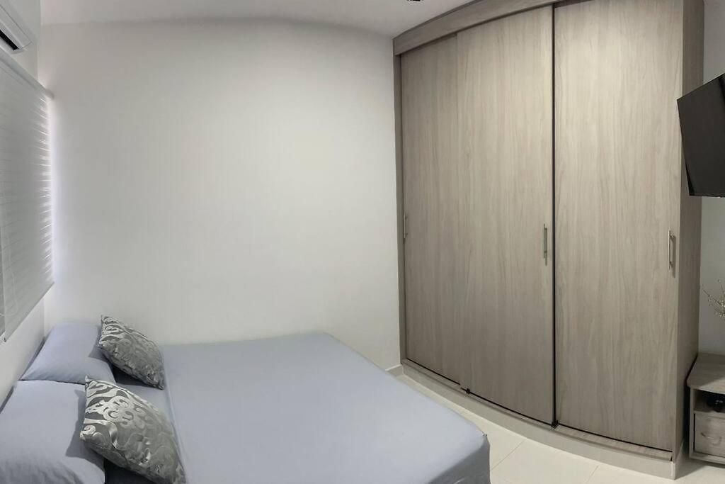 Muy Cerca Al Mar De 3 Apartamento *